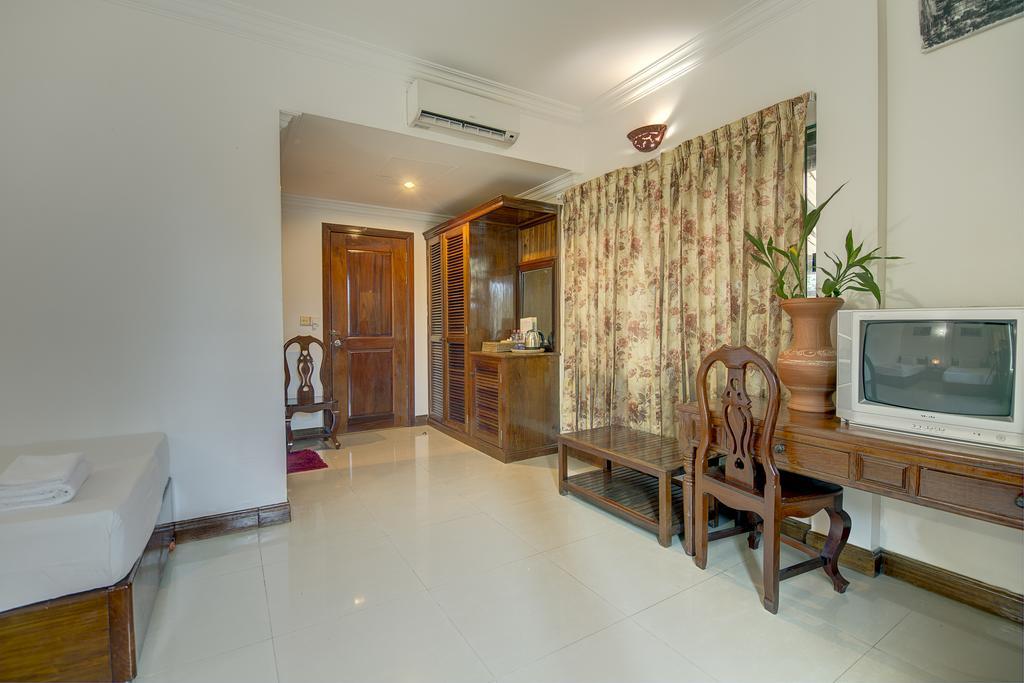 Sok San Street Boutique Hotel Siem Reap Bagian luar foto