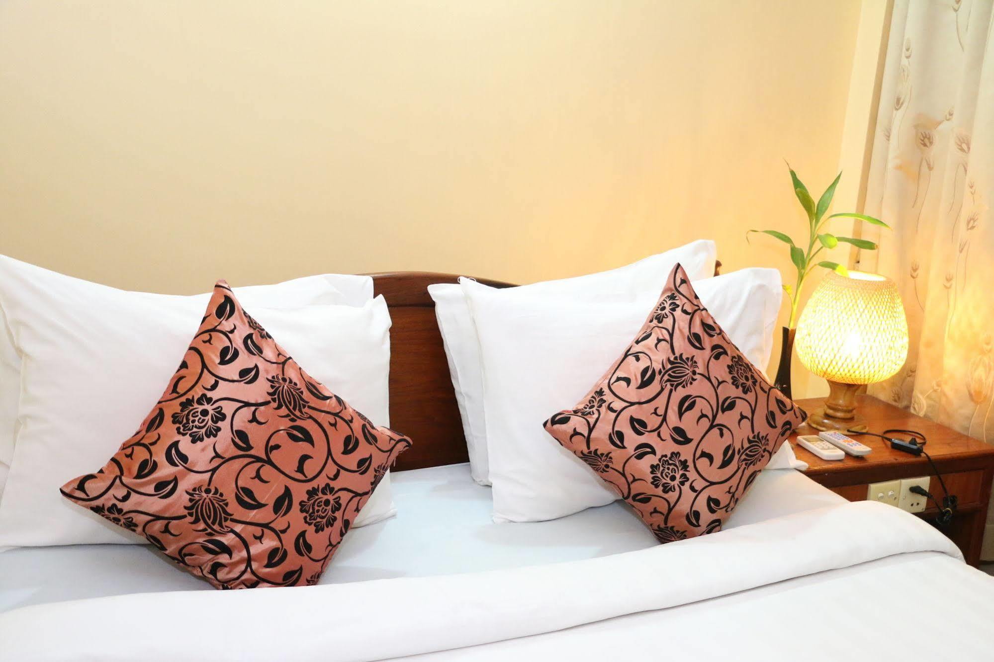 Sok San Street Boutique Hotel Siem Reap Bagian luar foto