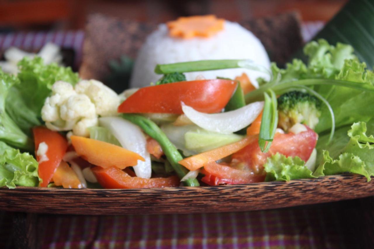 Sok San Street Boutique Hotel Siem Reap Bagian luar foto